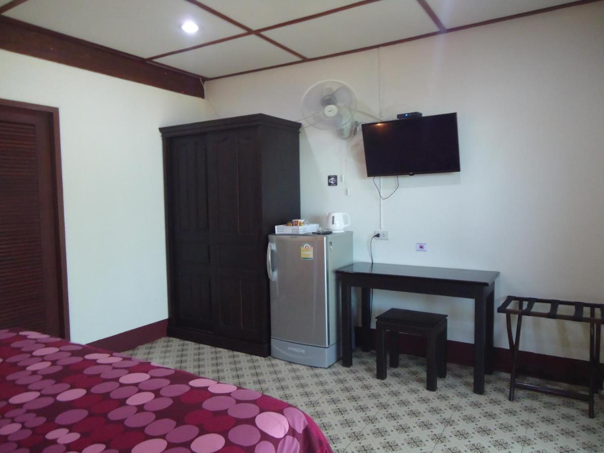 Sea Breeze House, Naiplao Beach Кханом Екстериор снимка
