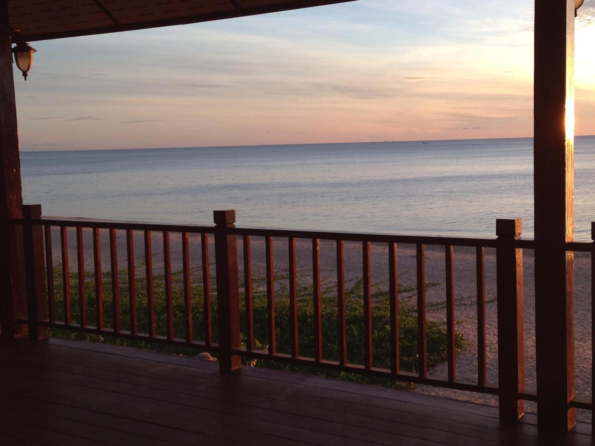 Sea Breeze House, Naiplao Beach Кханом Стая снимка