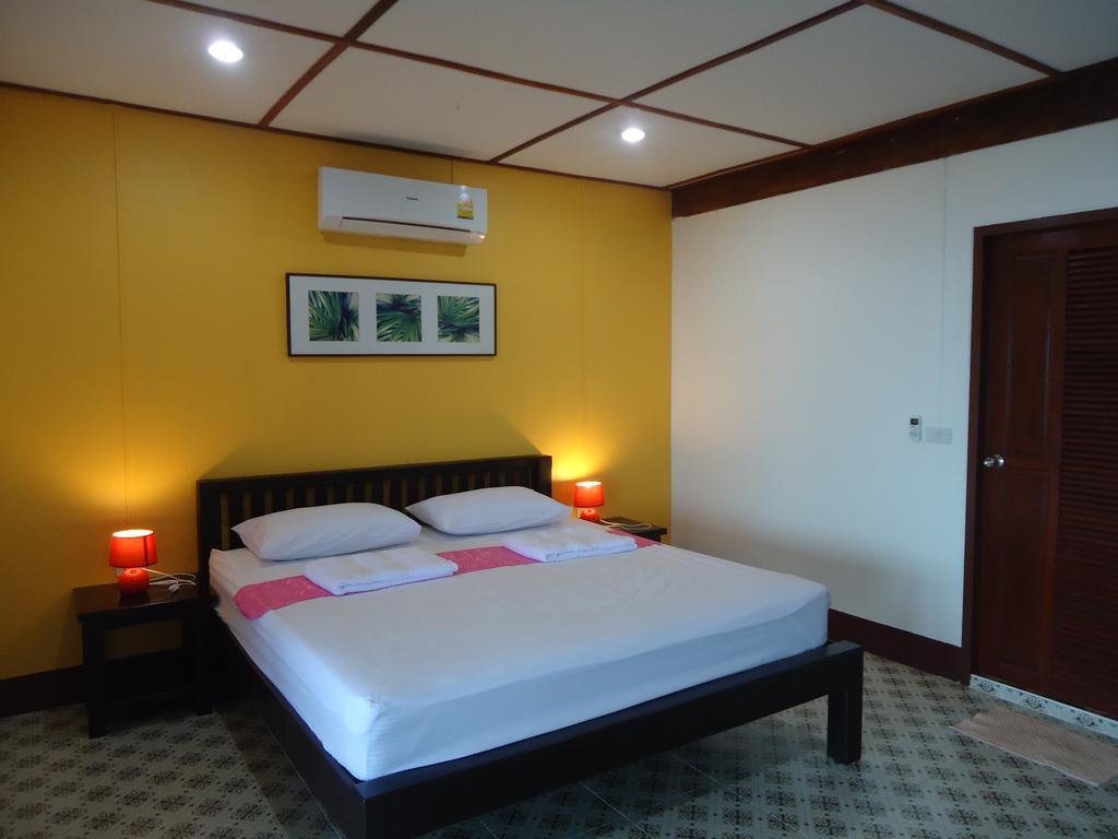 Sea Breeze House, Naiplao Beach Кханом Екстериор снимка